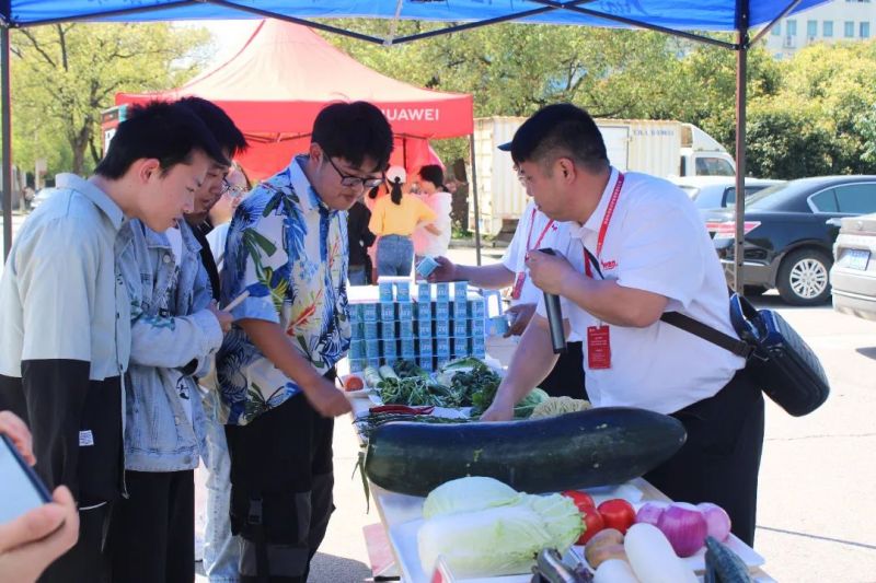 湖南鐘情餐飲管理有限責任公司,餐飲管理,鐘情餐飲管理,團體膳食,大學食堂,學院食堂,學校餐飲