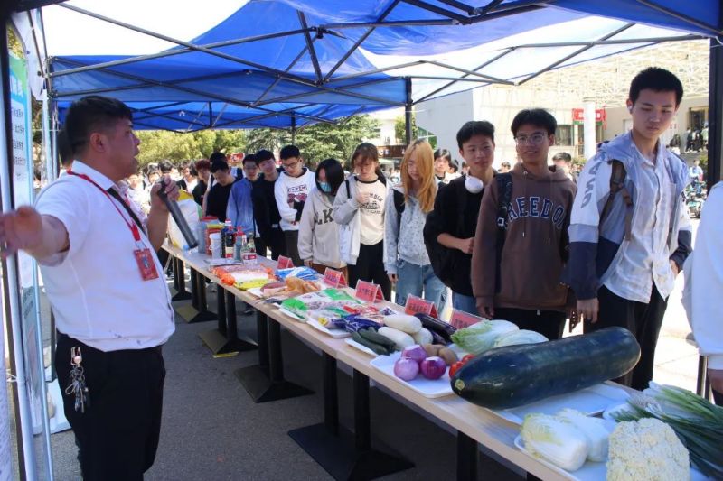 湖南鐘情餐飲管理有限責任公司,餐飲管理,鐘情餐飲管理,團體膳食,大學食堂,學院食堂,學校餐飲